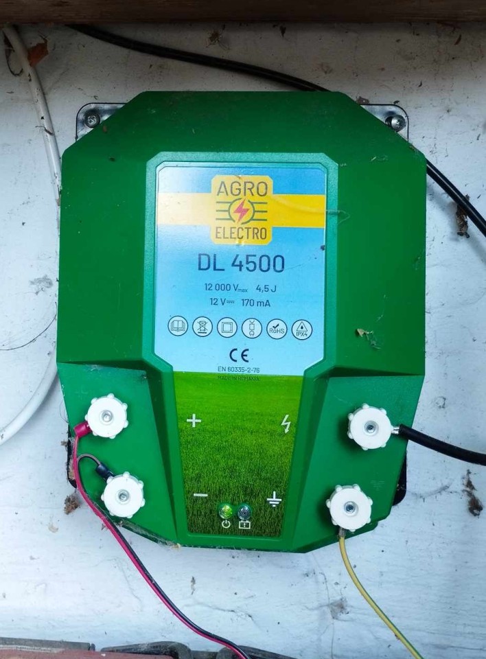 Termékértékelés - DL 4500 villanypásztor készülék, 12 V, 4,5 Joule, hálózati adapterrel - agroelectro.hu